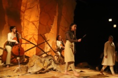 Une Antigone de papier 41 * 6240 x 4160 * (8.7MB)